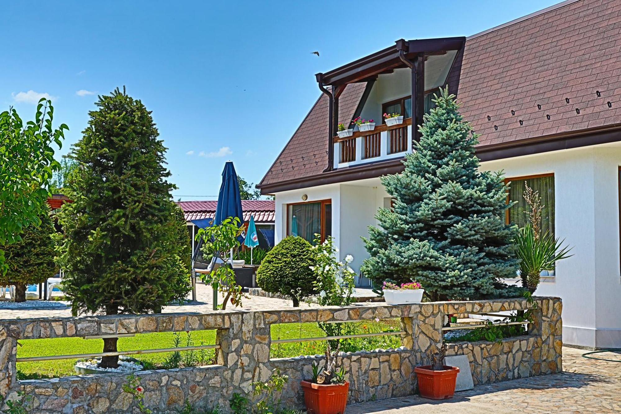 Holiday House Kubrat サパレヴァ・バニャ エクステリア 写真